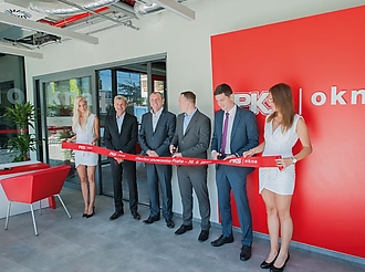 Foto z otevření showroomu